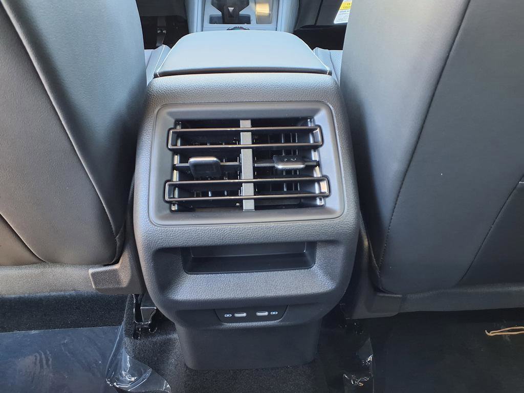 New 2026 Volkswagen Tiguan SE image 40