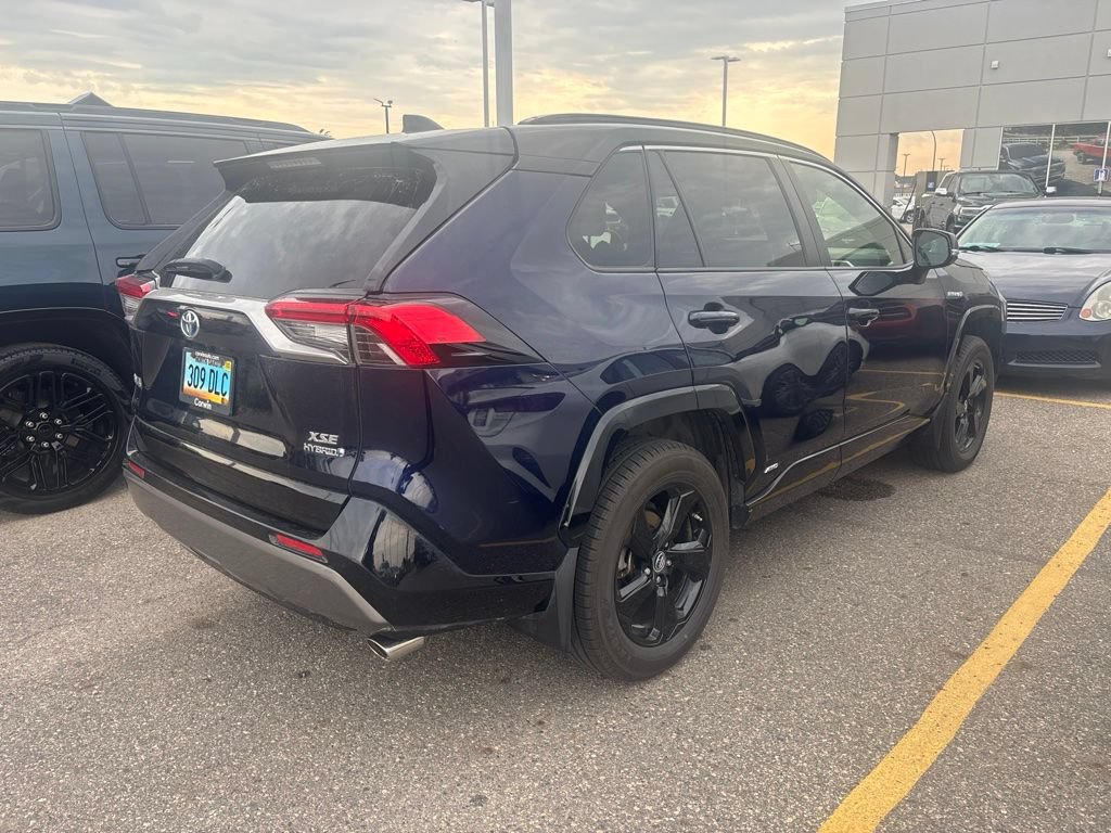 Used 2019 Toyota RAV4 XSE w/ XSE Weather Package AWD/4WD image 4