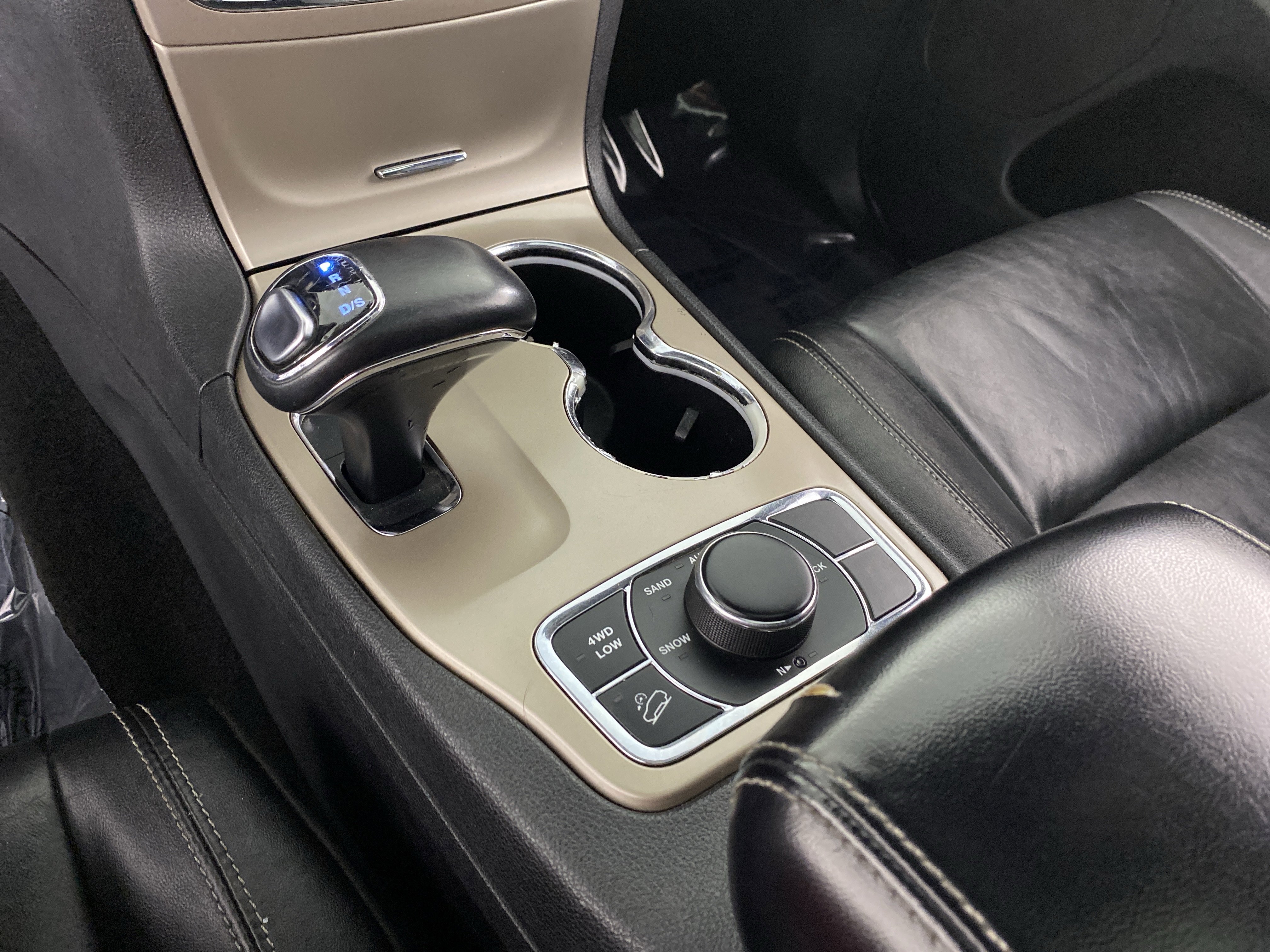 Used 2014 Jeep Grand Cherokee Limited w/ Trailer Tow Group IV AWD/4WD image 30