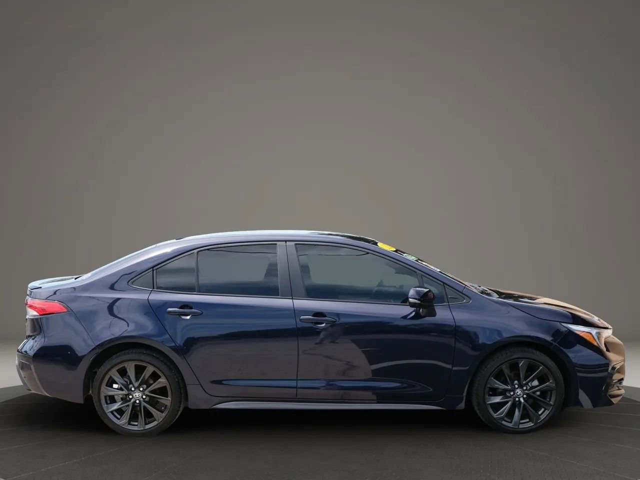 Used 2025 Toyota Corolla SE image 6