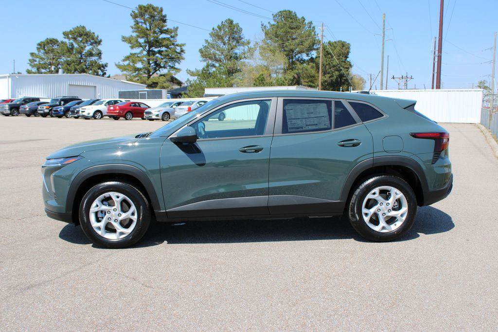 New 2026 Chevrolet Trax LS image 3