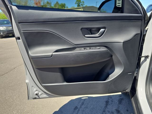 Certified 2024 Hyundai Kona Limited AWD/4WD image 13