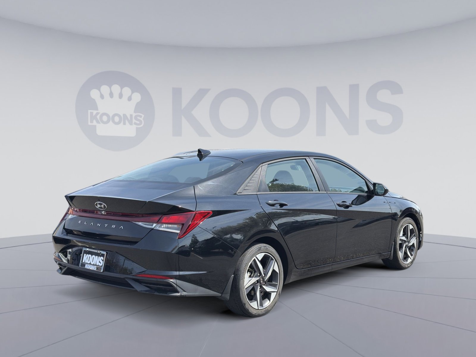 Certified 2023 Hyundai Elantra SEL w/ Convenience Package image 7