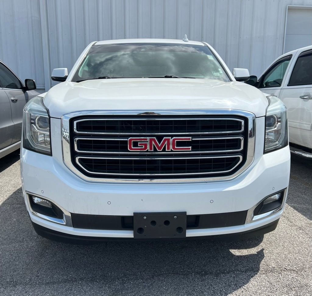 Used 2017 GMC Yukon SLT image 2