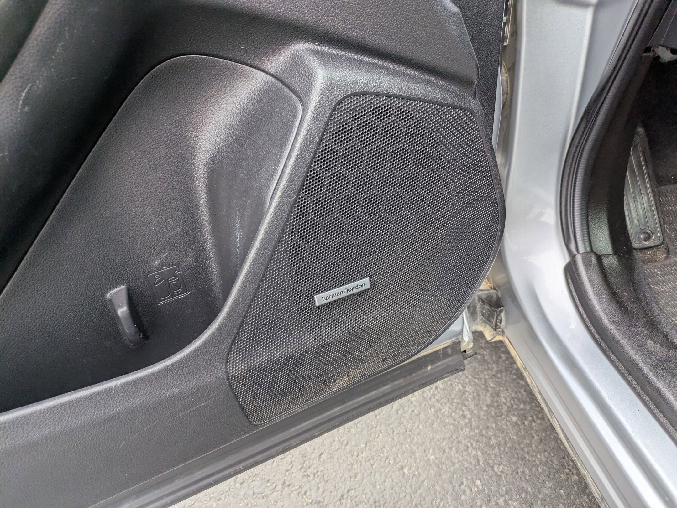 Used 2015 Subaru Forester 2.5i Limited image 13