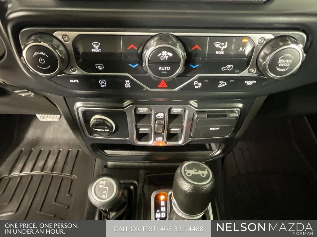 Used 2019 Jeep Wrangler Unlimited Sahara w/ Safety Group image 31