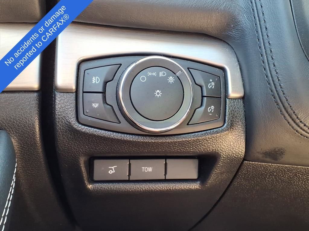 Used 2017 Ford Explorer Platinum image 29