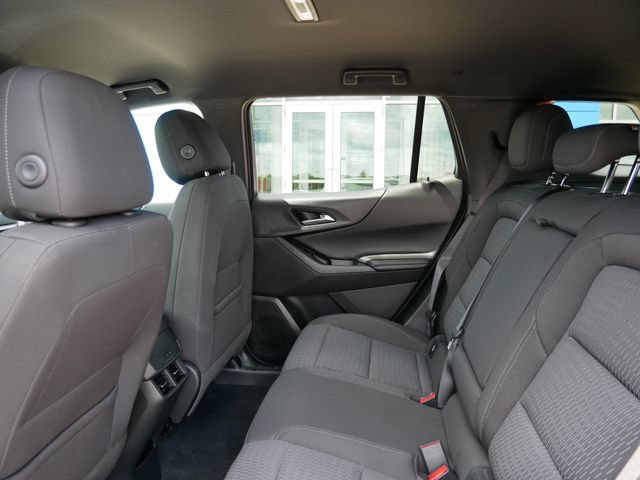 Used 2026 Chevrolet Equinox LT AWD/4WD image 8