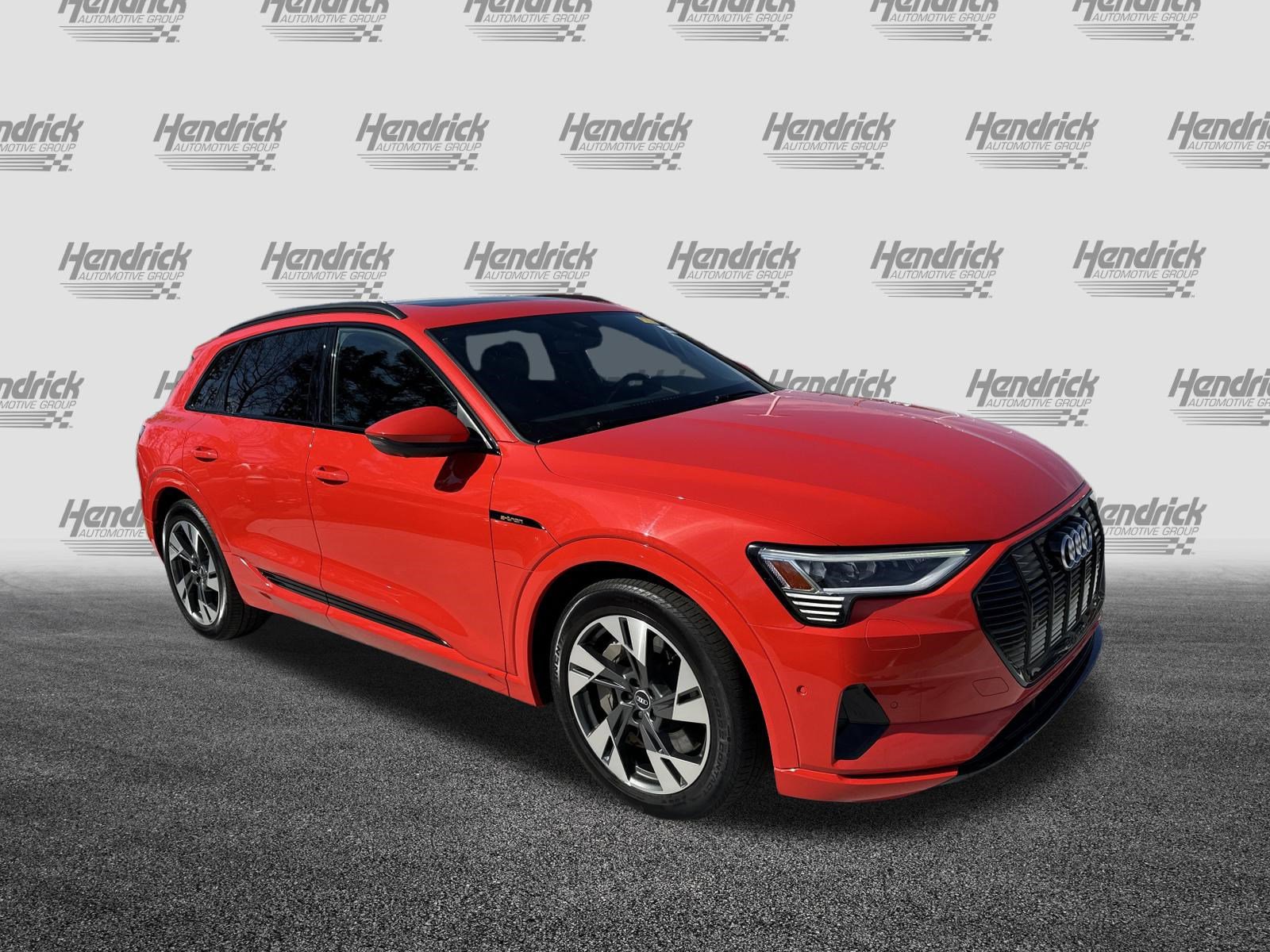 Used 2022 Audi e-tron Premium w/ Convenience Plus Package video 2