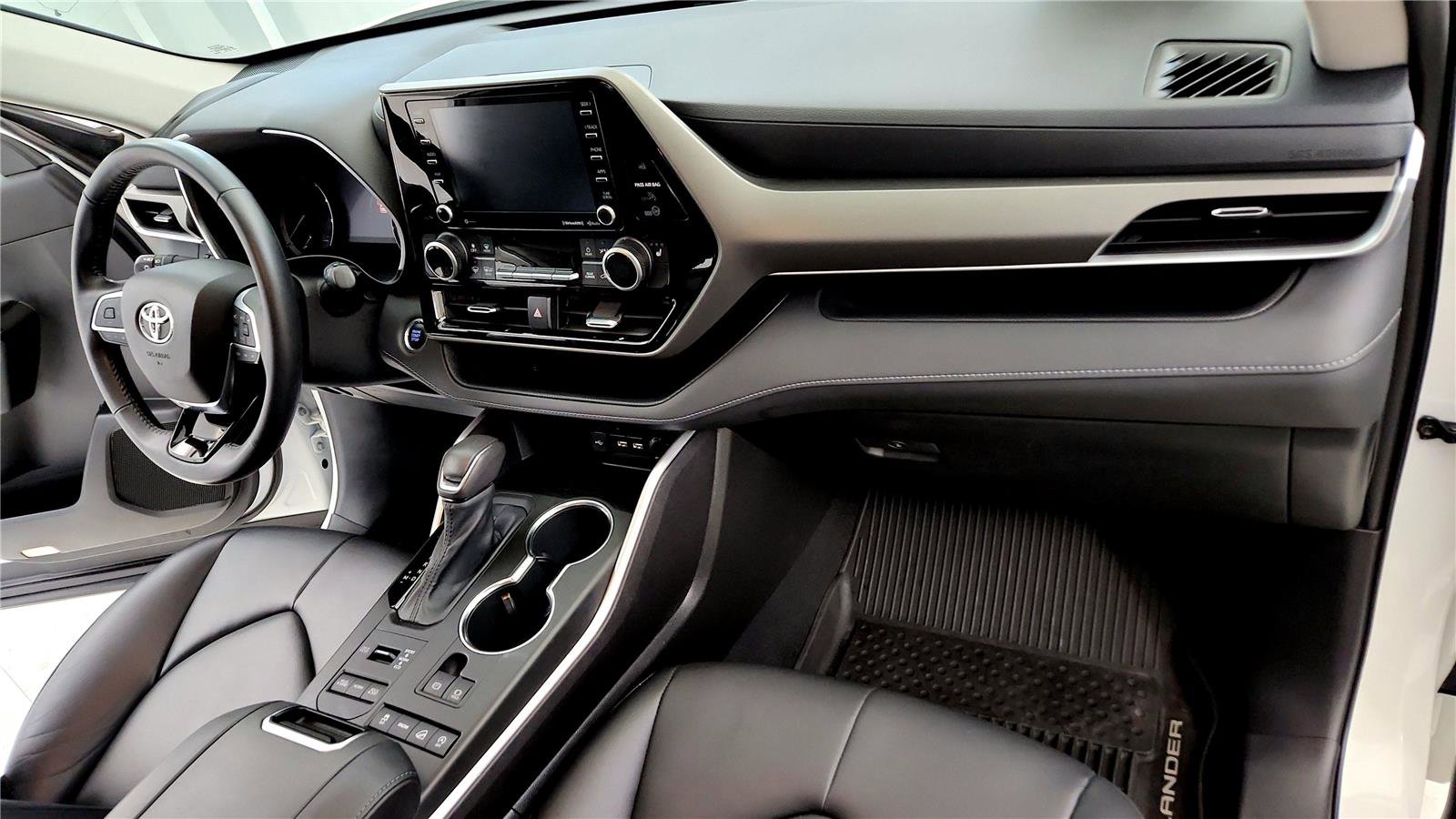 Certified 2020 Toyota Highlander XLE image 16