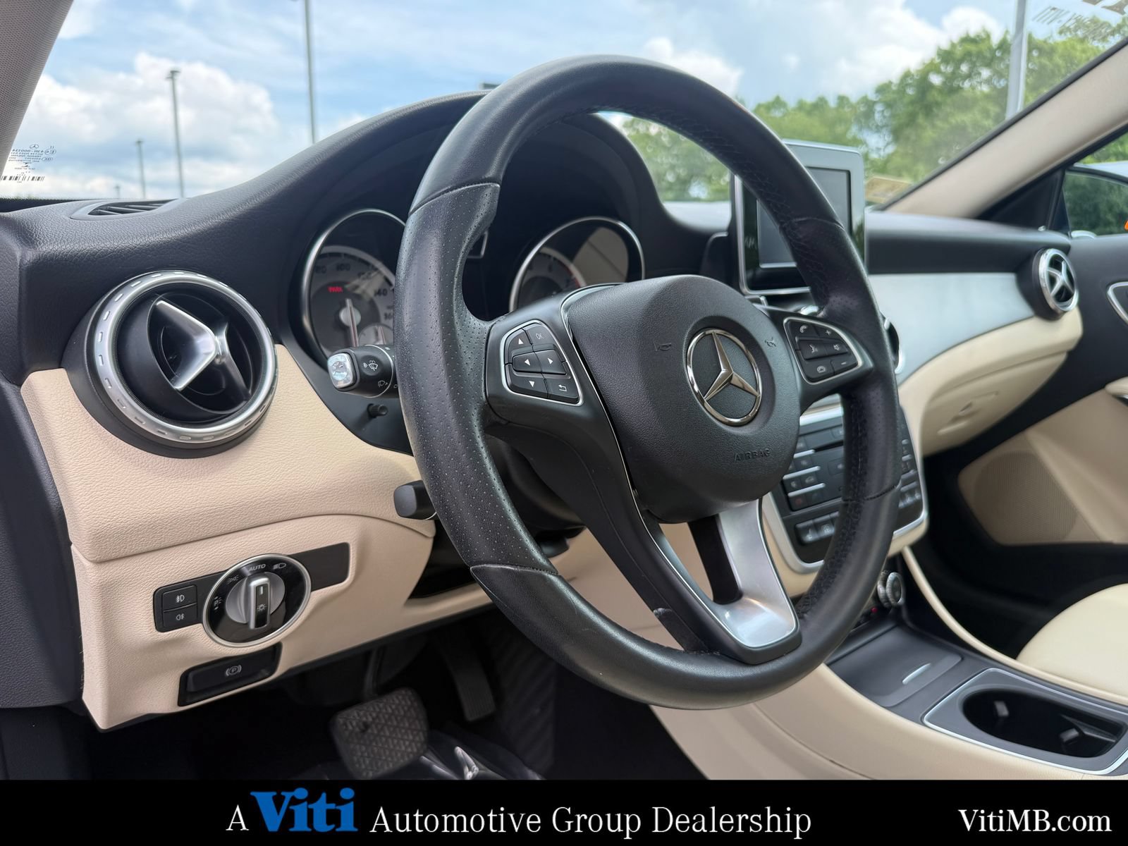 Used 2017 Mercedes-Benz GLA 250 4MATIC image 17