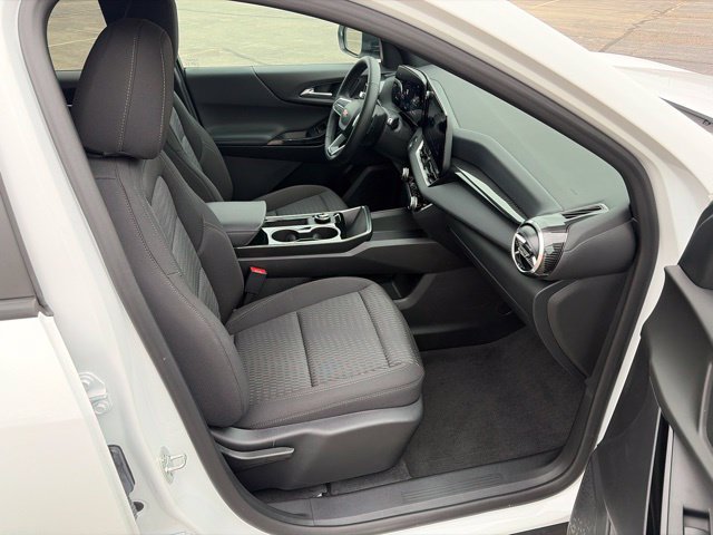 Used 2026 Chevrolet Equinox LT w/ LPO, Floor Liner Package FWD image 15