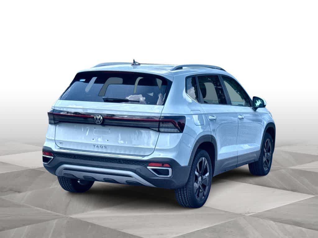 New 2026 Volkswagen Taos SE FWD image 8