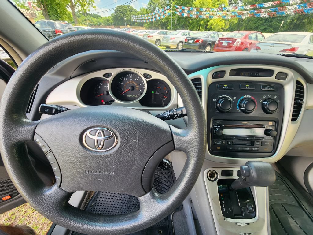 Used 2006 Toyota Highlander 2WD V6 w/ Appearance Pkg image 13
