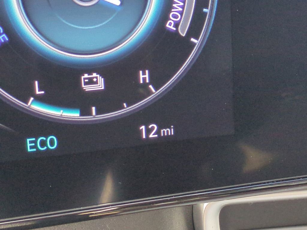 New 2026 Hyundai Elantra Limited image 35