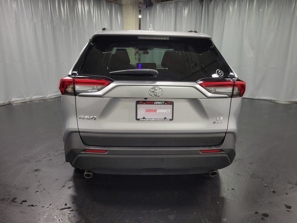 Used 2025 Toyota RAV4 LE AWD/4WD image 7