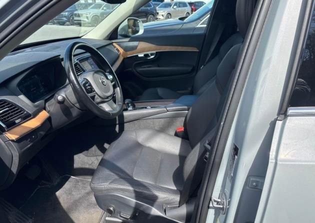 Used 2024 Volvo XC90 T8 Plus AWD/4WD image 2
