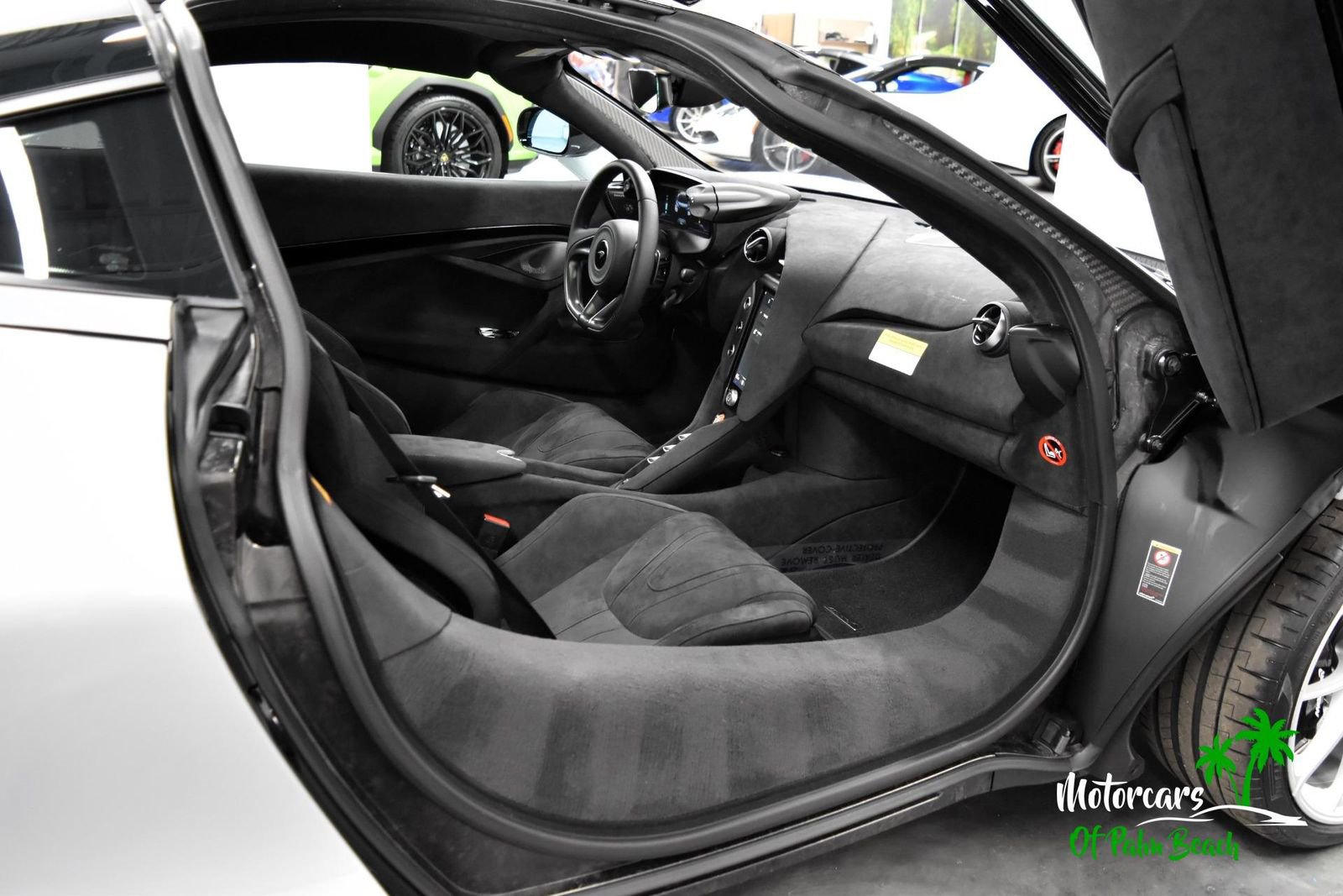 Used 2025 McLaren 750S image 25
