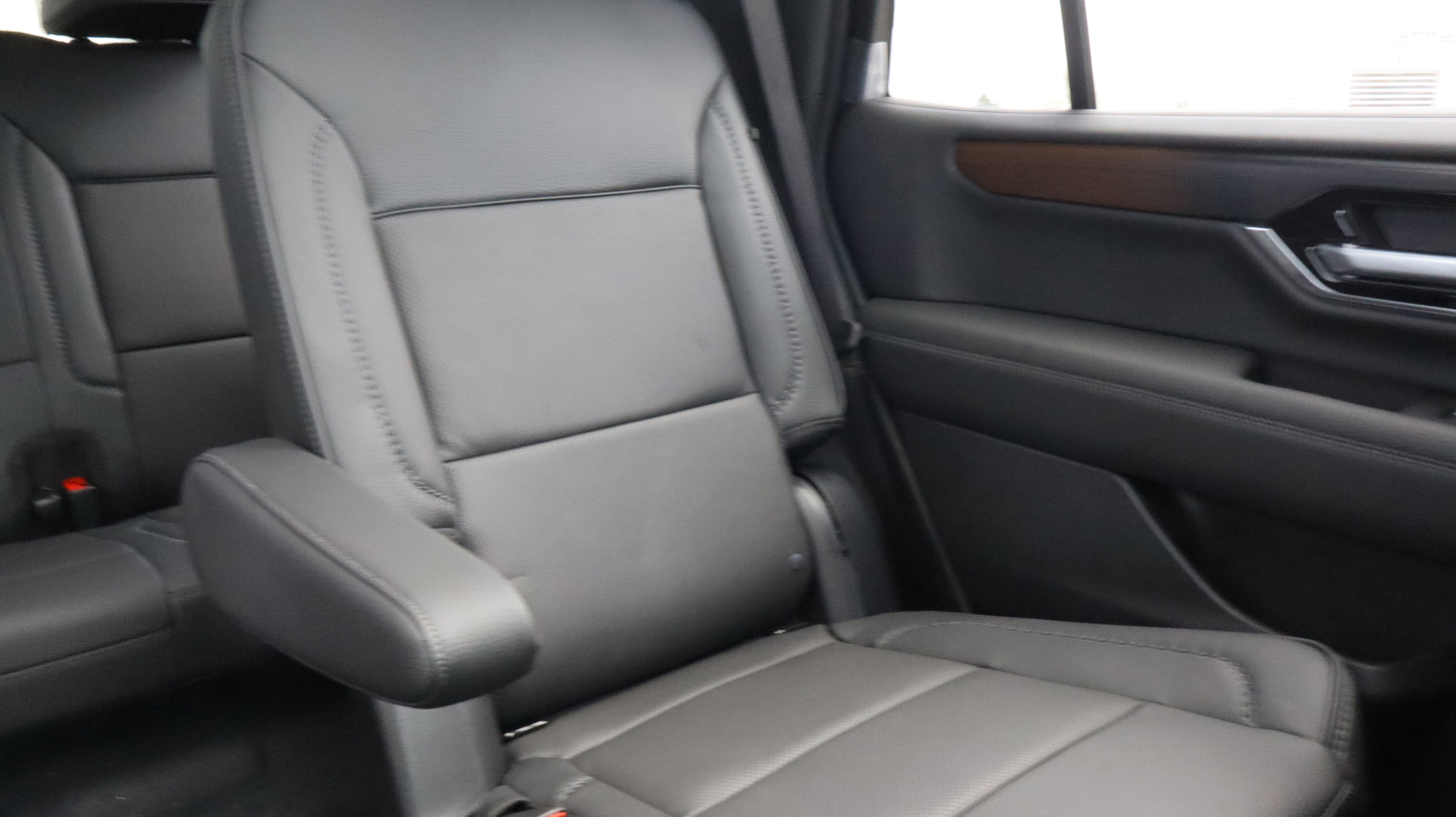New 2026 GMC Yukon Denali AWD/4WD image 9