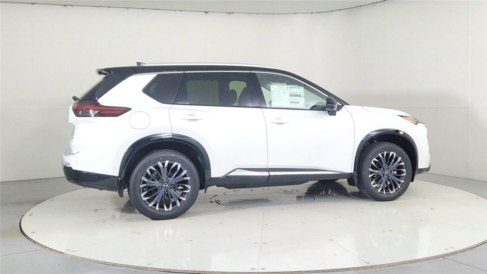 New 2026 Nissan Rogue Platinum w/ Platinum Premium Package image 7