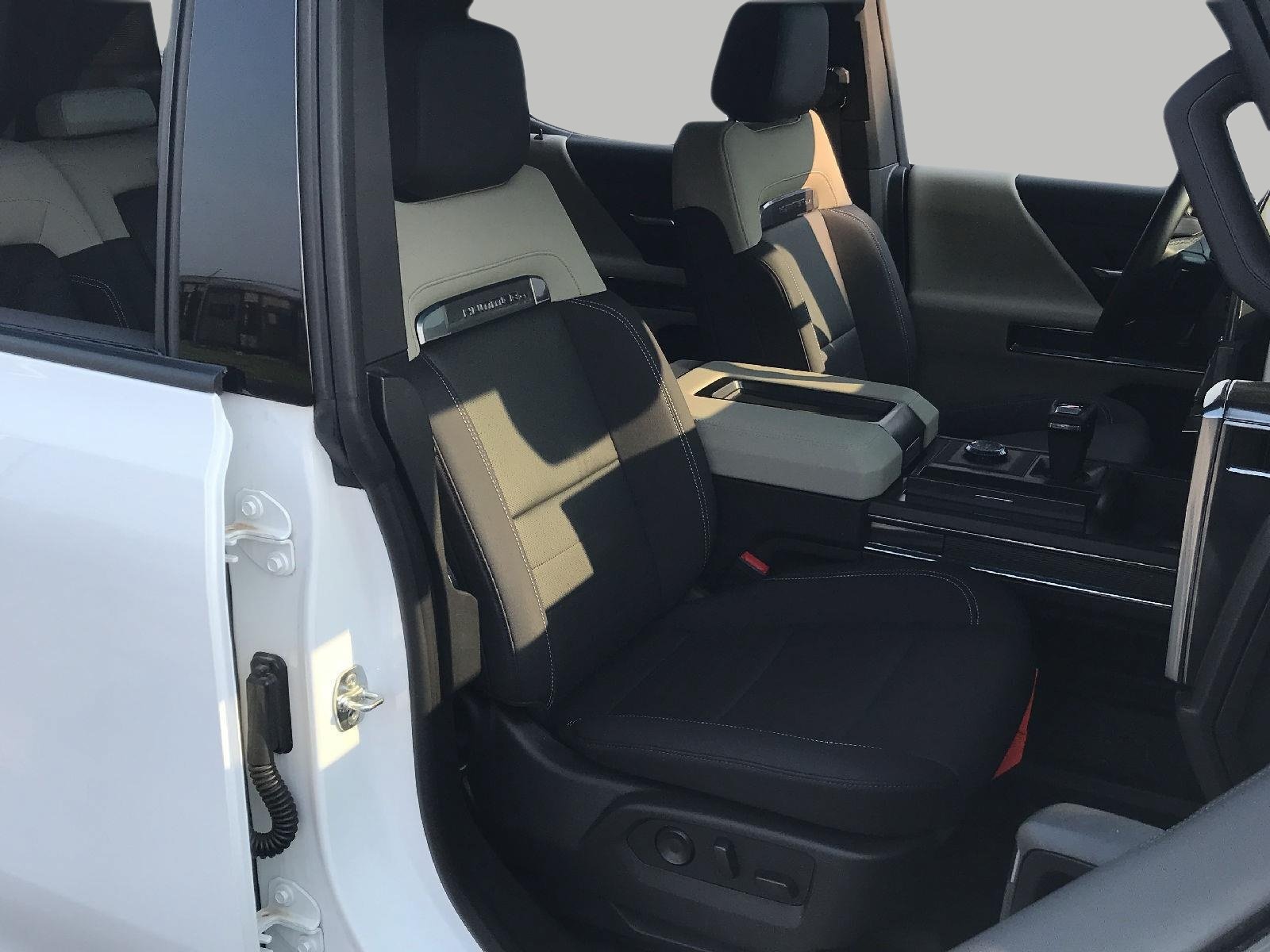 Used 2026 GMC Hummer EV SUV AWD/4WD image 35