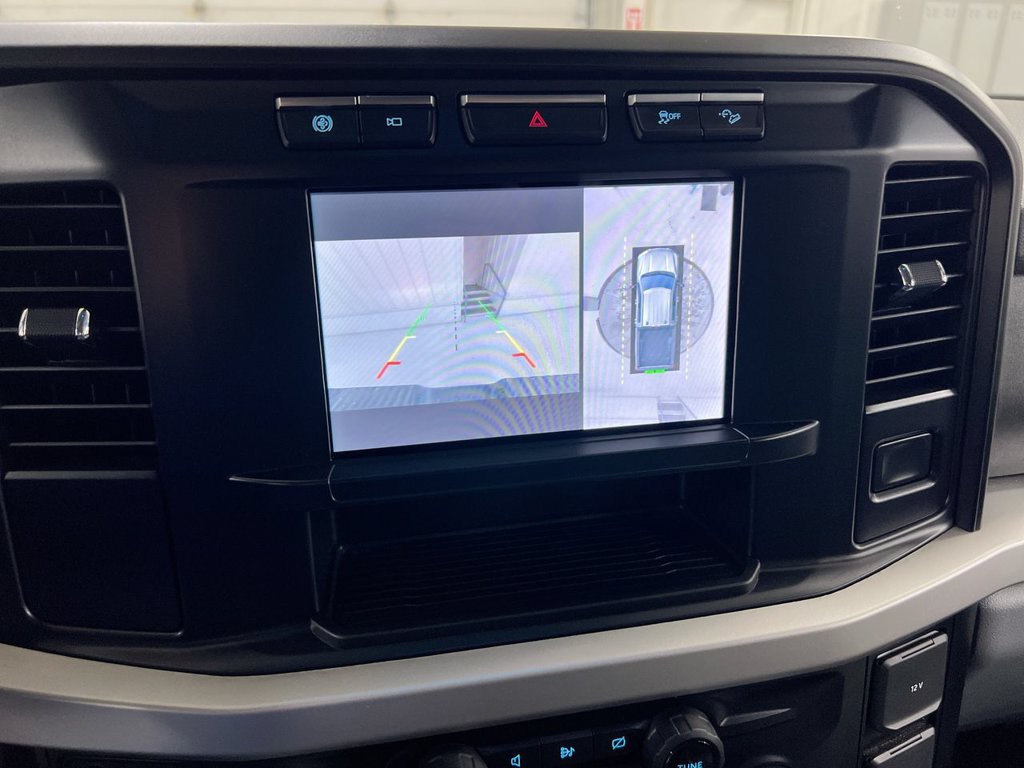 Used 2024 Ford F350 XLT w/ 360-Degree Camera Package AWD/4WD image 15