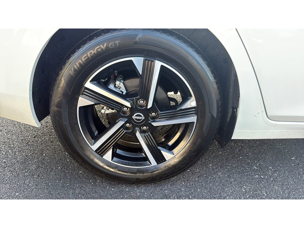 Used 2024 Nissan Sentra SV image 9
