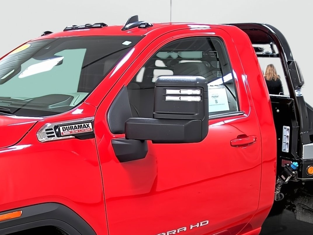 Used 2024 GMC Sierra 3500 SLE w/ SLE Convenience Package image 8