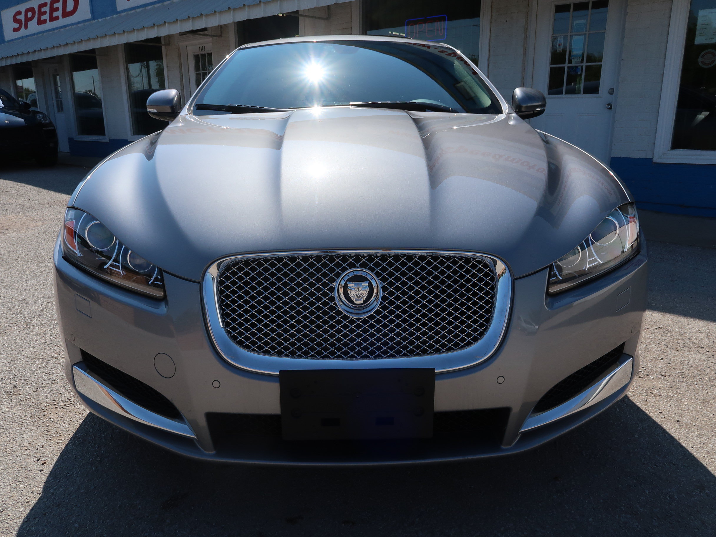 Used 2012 Jaguar XF Portfolio RWD image 9