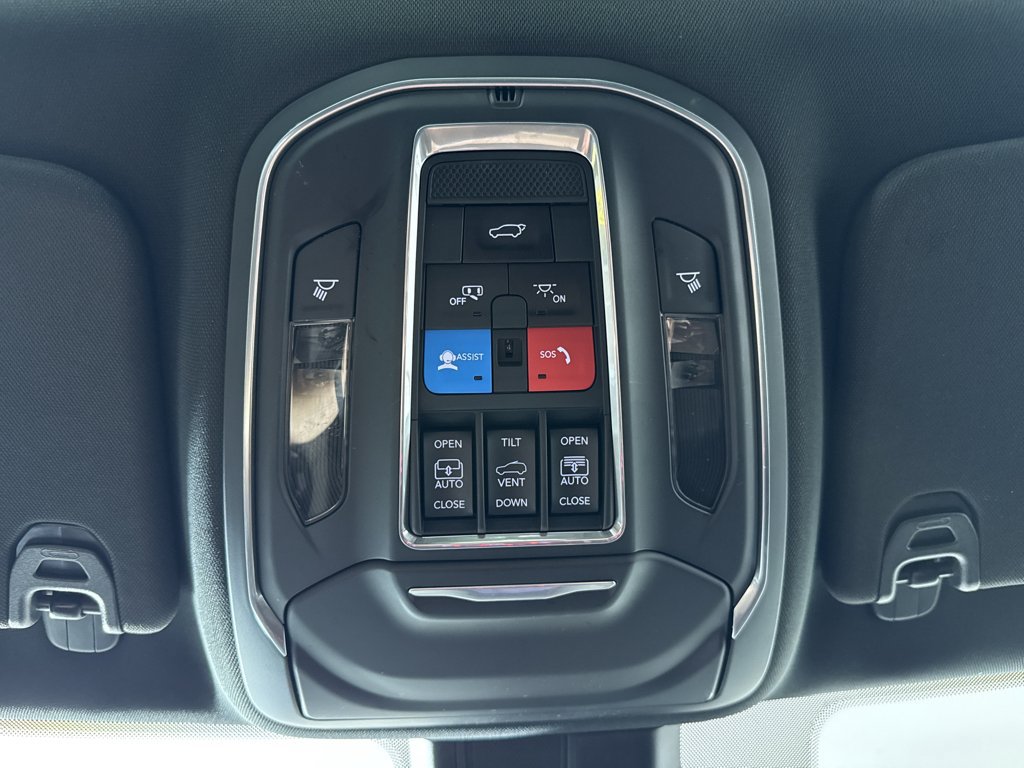 Used 2022 Jeep Wagoneer Series III w/ Premium Group I AWD/4WD image 35