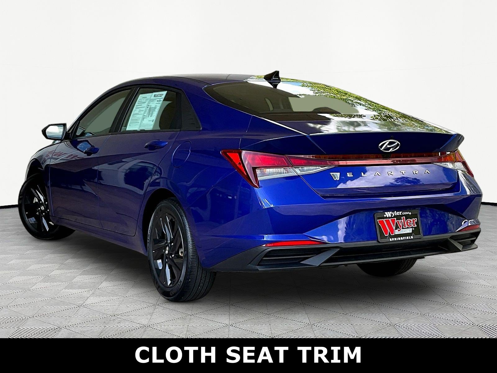 Used 2023 Hyundai Elantra SEL FWD image 4