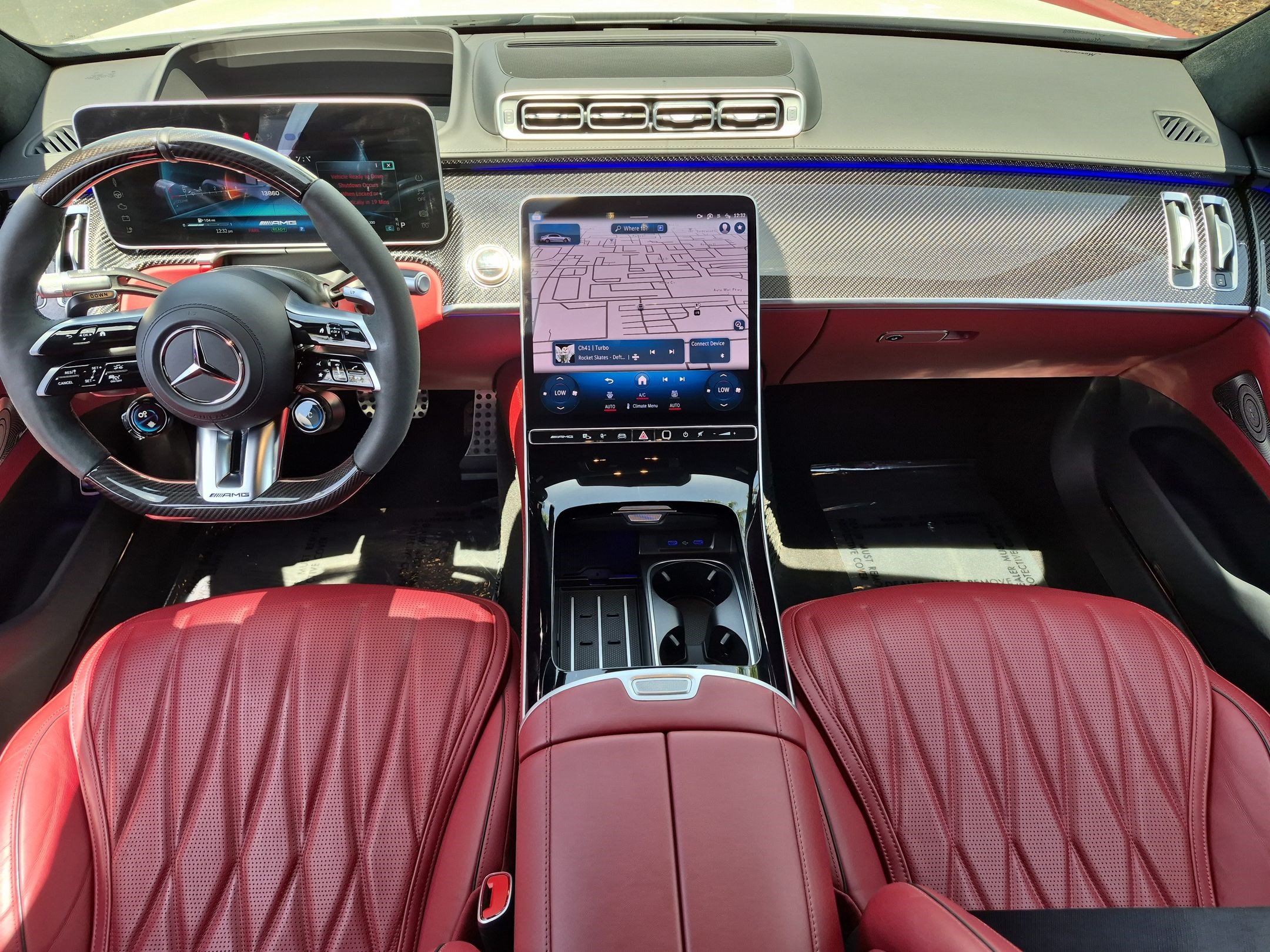 Used 2024 Mercedes-Benz S 63 AMG S w/ Rear Seat Package image 29