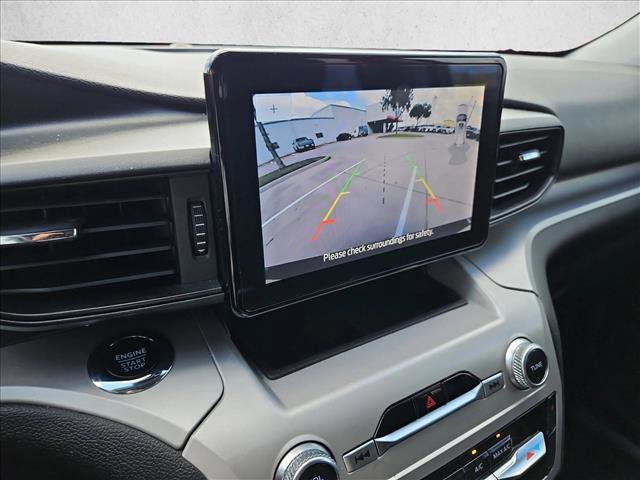 Used 2023 Ford Explorer XLT image 12