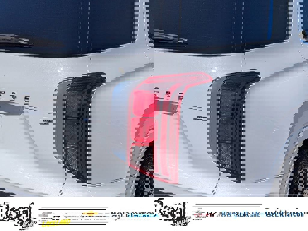 Used 2022 Hyundai Palisade Calligraphy w/ Winter Package image 7