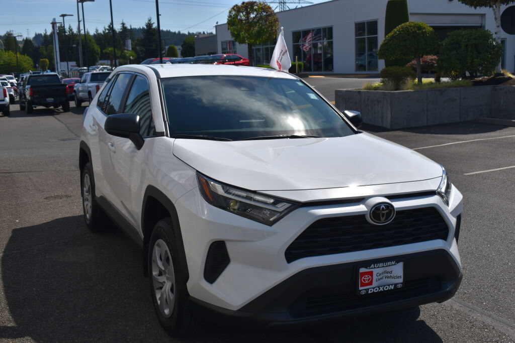 Certified 2025 Toyota RAV4 LE AWD/4WD image 3