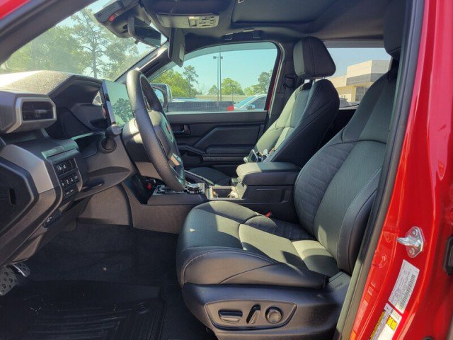 Used 2024 Toyota Tacoma TRD Sport w/ TRD Sport Premium Package AWD/4WD image 19