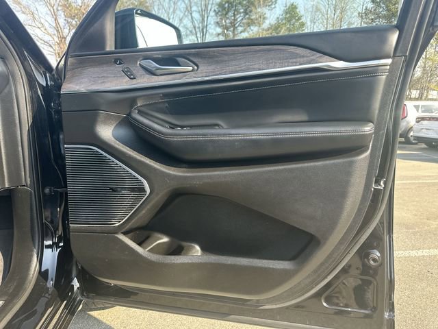 Used 2022 Jeep Grand Cherokee L Overland w/ Luxury Tech Group IV image 32