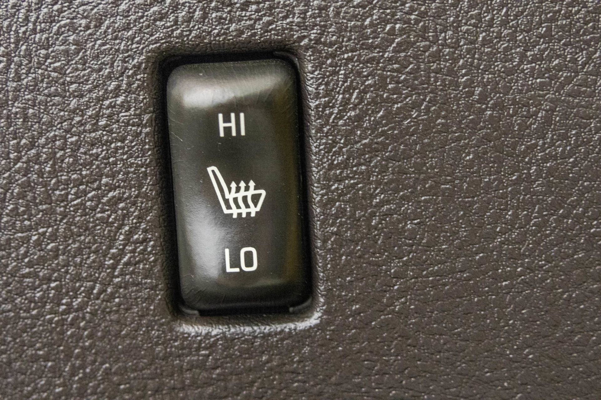 Used 2004 Chevrolet SSR w/ Preferred Equipment Group image 9