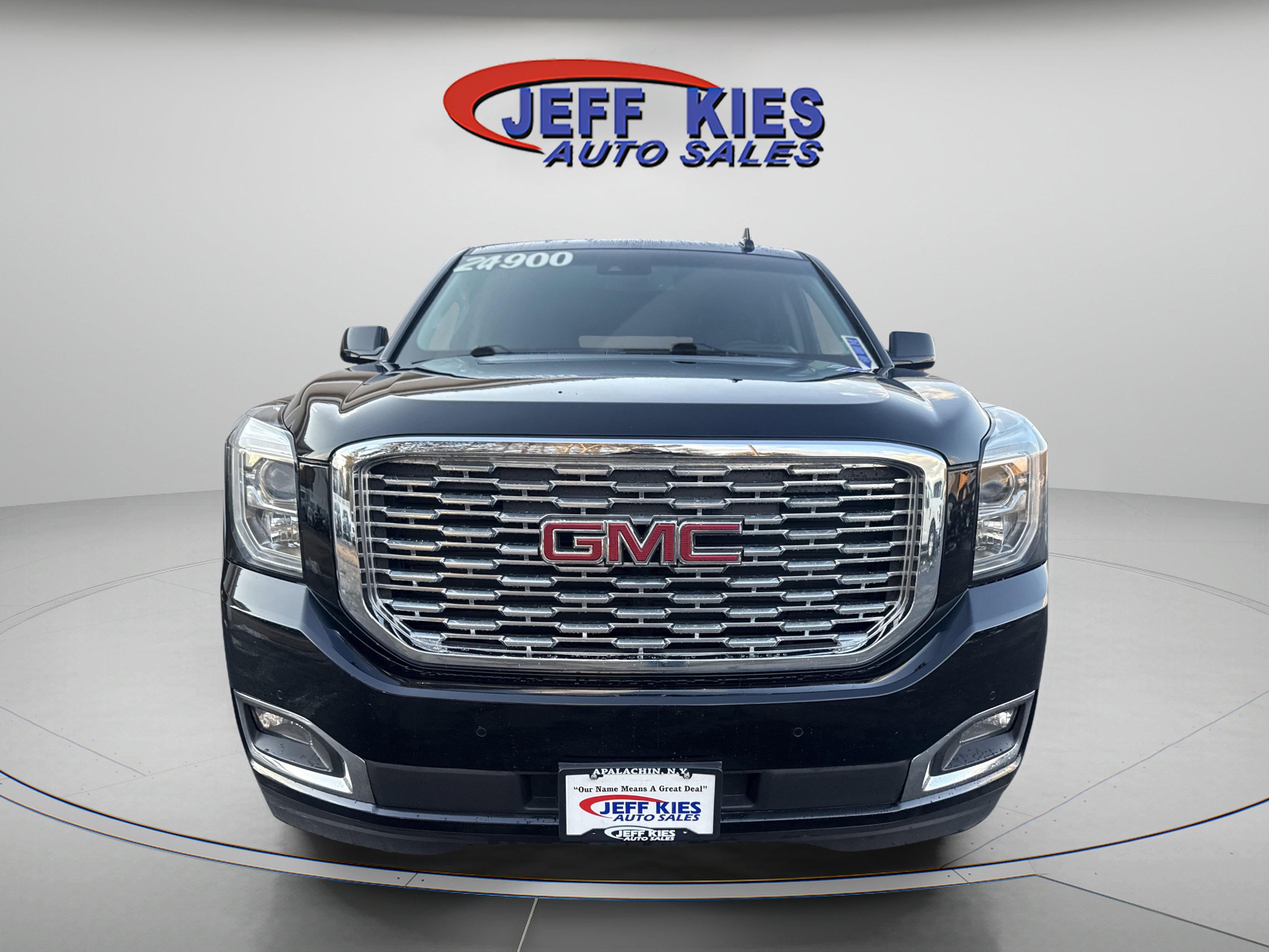 Used 2018 GMC Yukon XL Denali w/ Denali Ultimate Package image 2