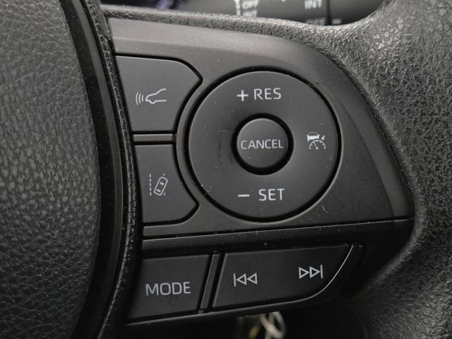 Used 2019 Toyota RAV4 LE image 11