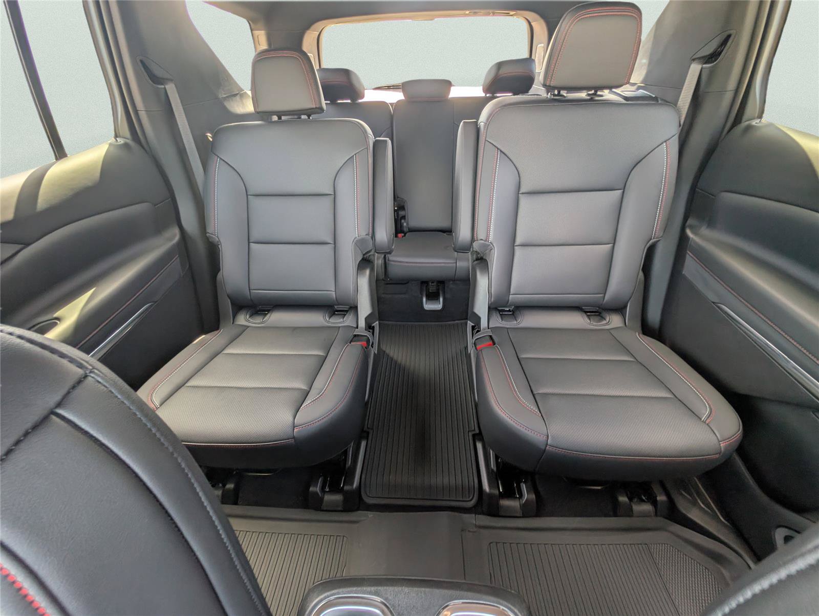 New 2026 Chevrolet Traverse Z71 w/ Enhanced Driving Package AWD/4WD image 20