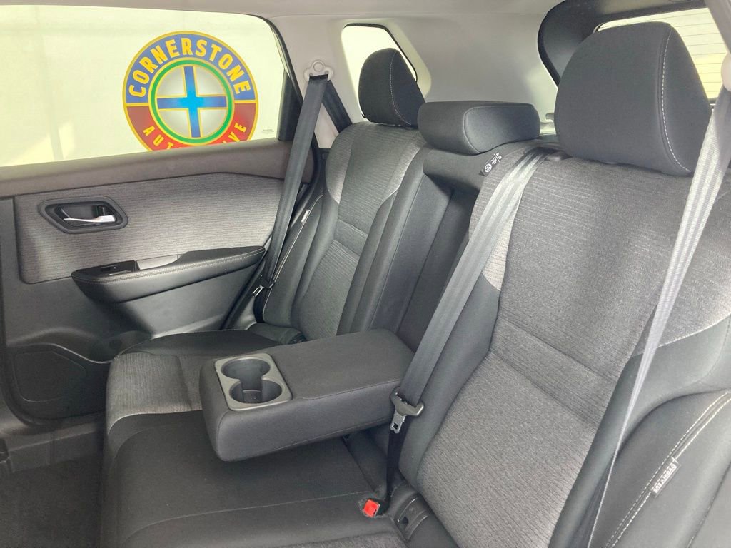 Used 2023 Nissan Rogue SV image 18