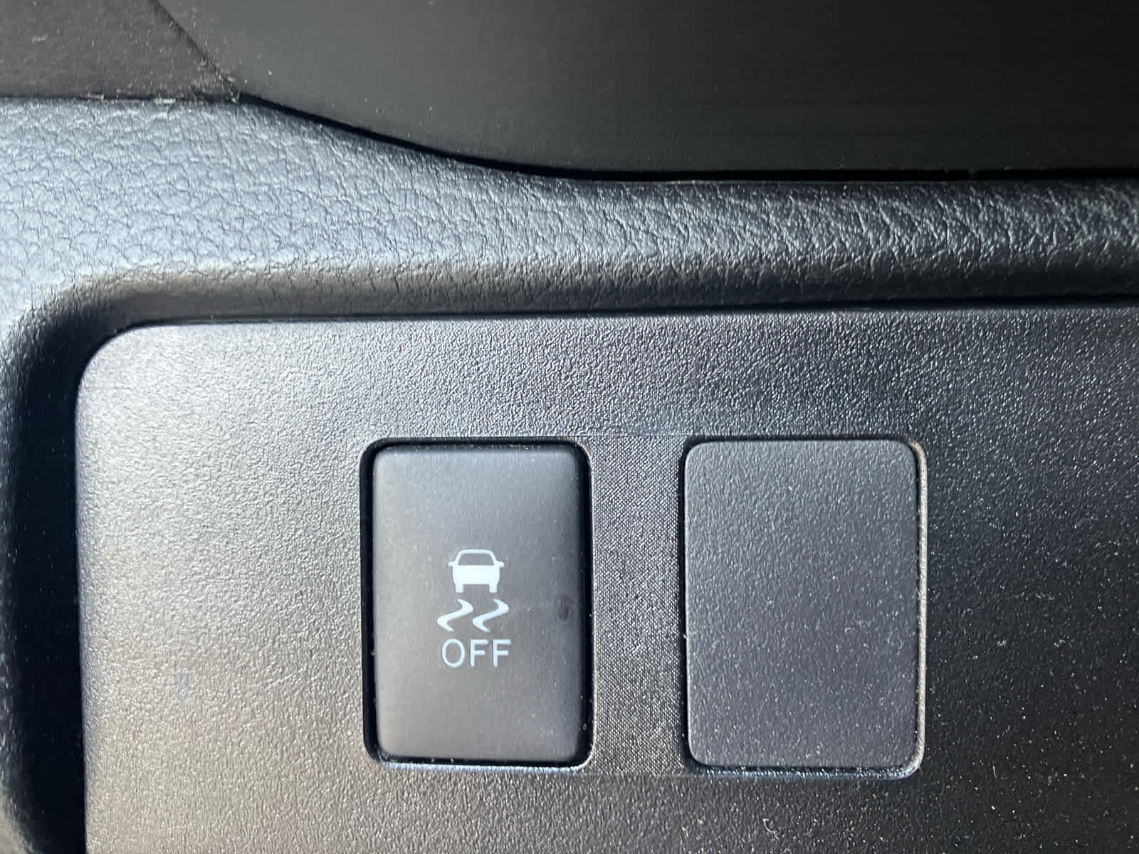 Used 2022 Toyota Tacoma TRD Off-Road AWD/4WD image 13