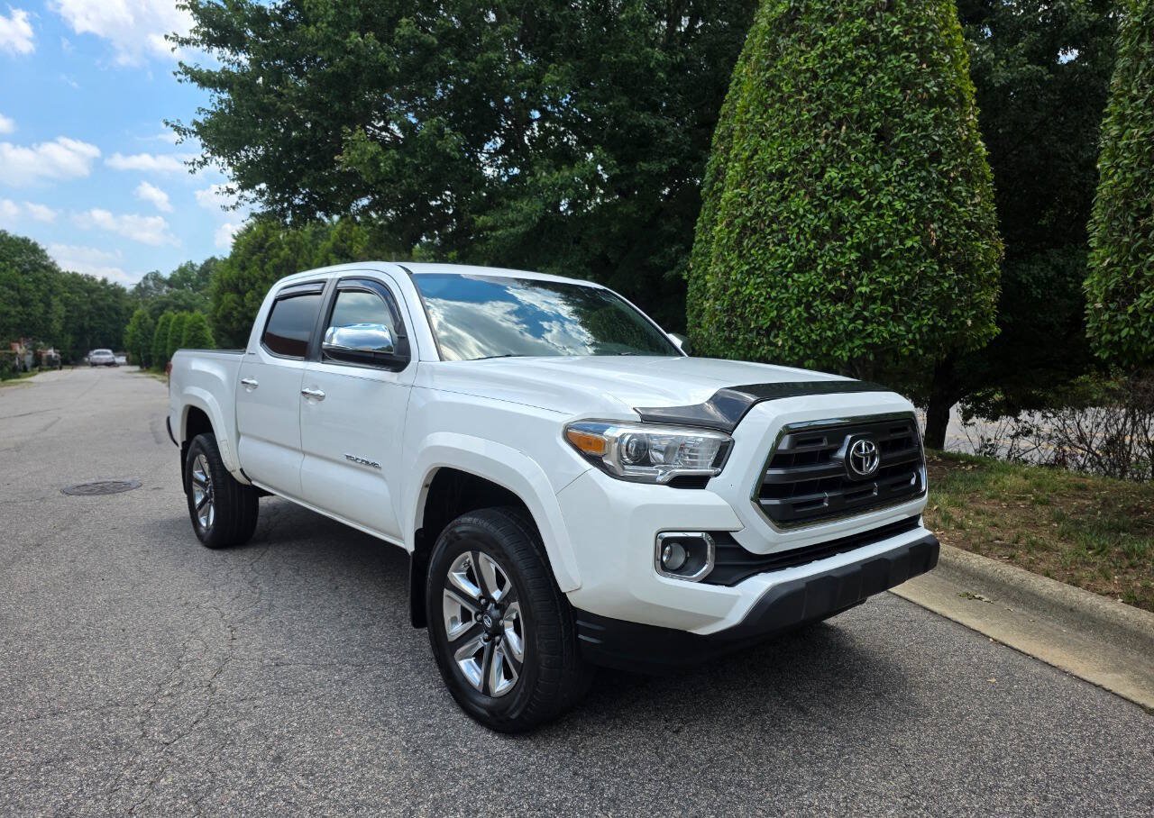 Used 2016 Toyota Tacoma Limited w/ Towing Package AWD/4WD image 8