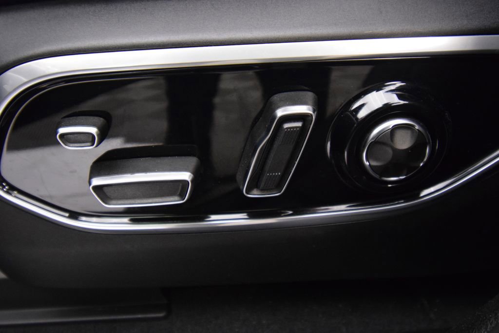 Used 2024 Jeep Grand Cherokee L Summit image 32