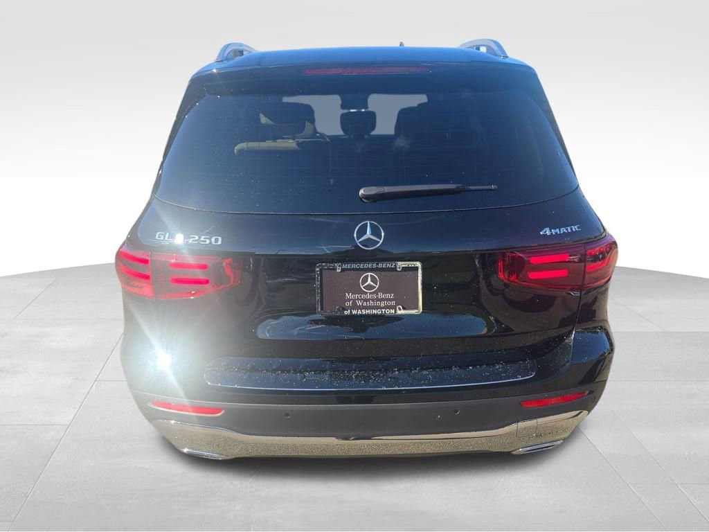 New 2026 Mercedes-Benz GLB 250 4MATIC image 4