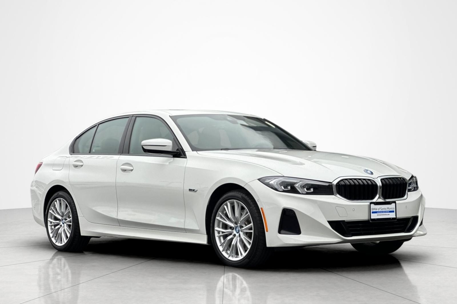 Used 2023 BMW 330e w/ Premium Package RWD image 7