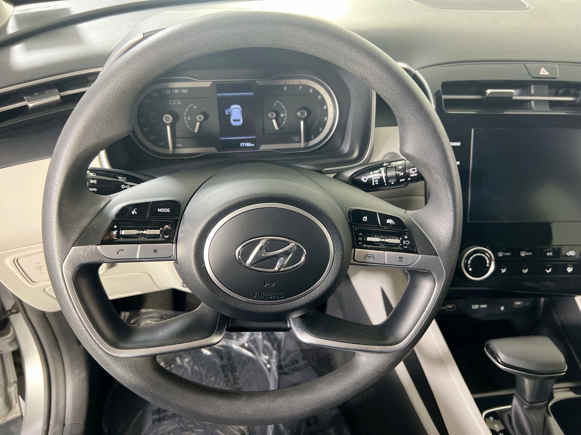 Used 2023 Hyundai Tucson SEL image 11