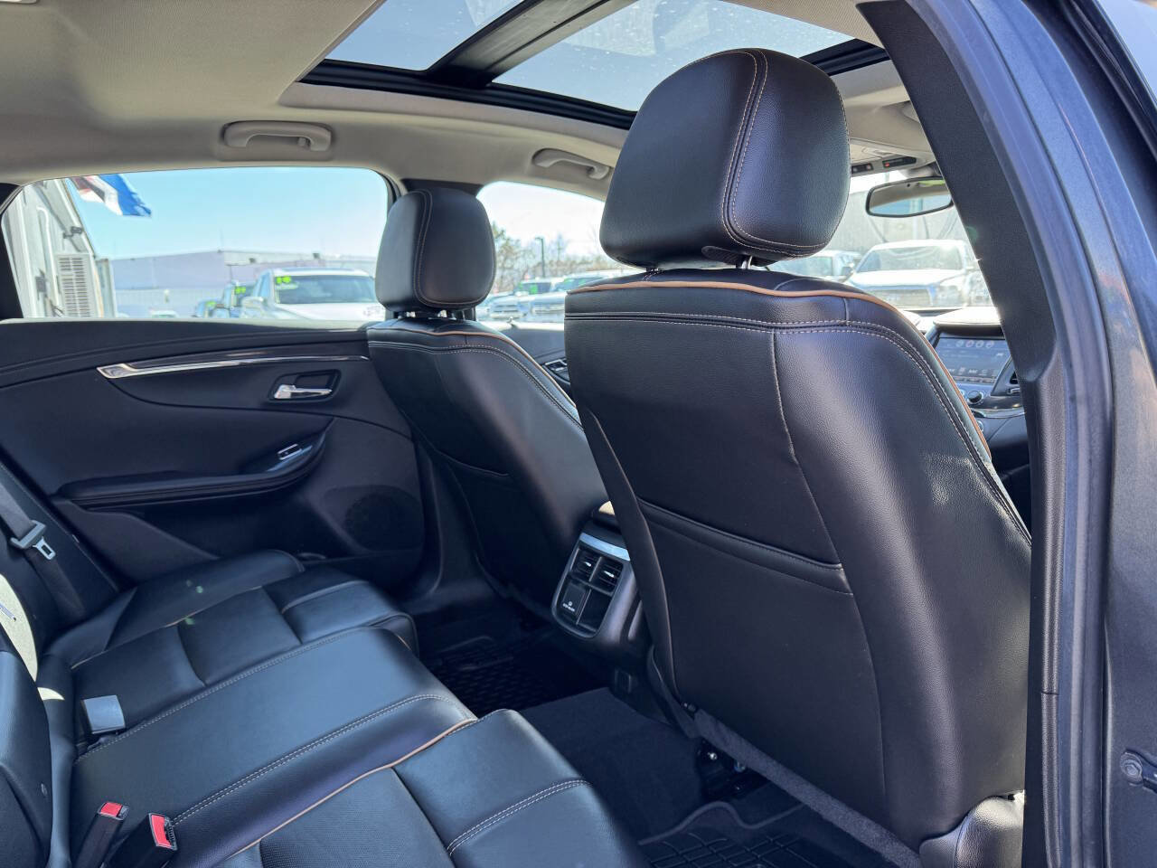 Used 2018 Chevrolet Impala Premier w/ Premier Confidence Package FWD image 28