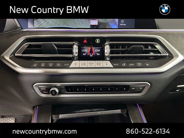 Used 2023 BMW X5 xDrive40i w/ Parking Assistance Package AWD/4WD image 21